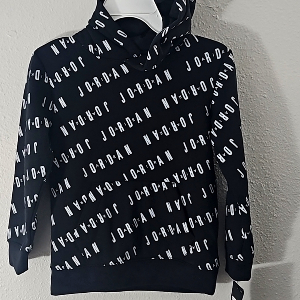 Boys Jordan black hoodie pullover size M (6)